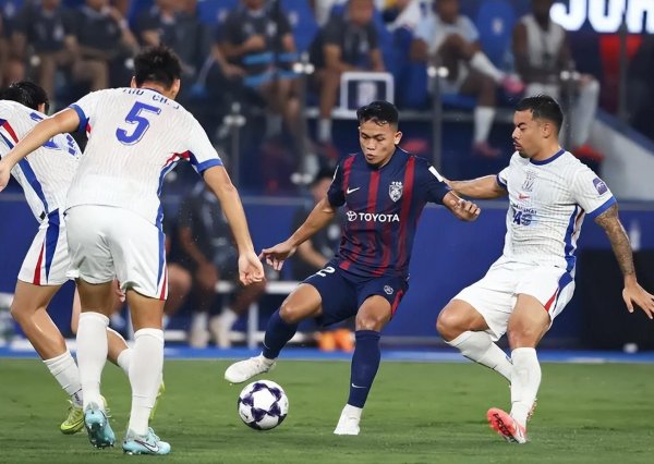 一场1：3验出申花洪流货，身价腾贵却纳闷大任，必须把他清洗离队